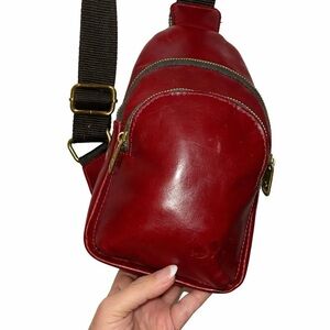 Patricia Nash Slingpack/Crossbody Bag! Beautiful Burgundy! 😍